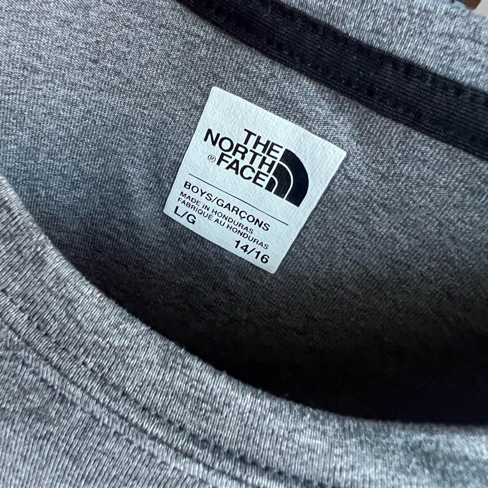 North Face Tee - Picture 3 of 3